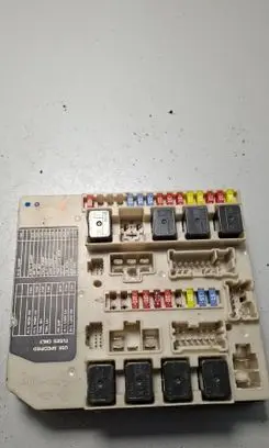 Nissan Note (E11) Fuse module 284B7AX61A B0178