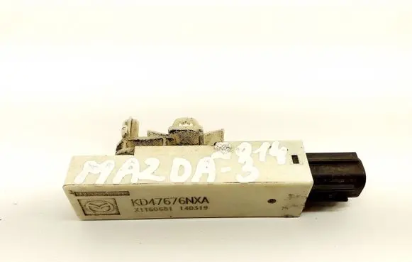 Mazda 3 II Aerial antenna amplifier KD47676NXA
