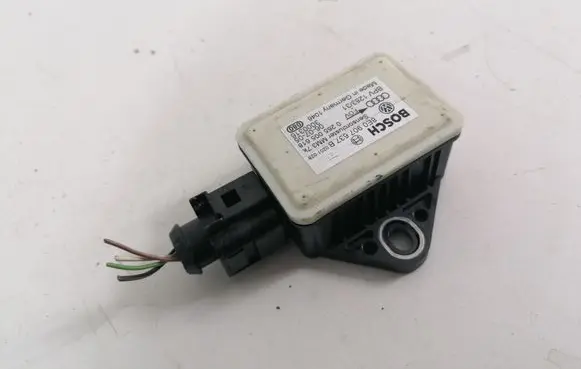 Audi A4 S4 B7 8E 8H ESP acceleration yaw rate sensor 8E0907637B