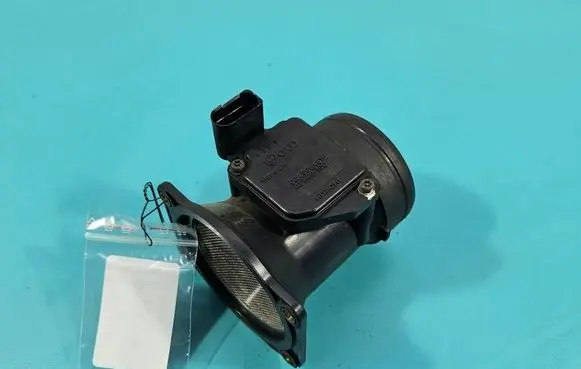 Volkswagen Bora Mass air flow meter 06A906461B IMPRK1524845