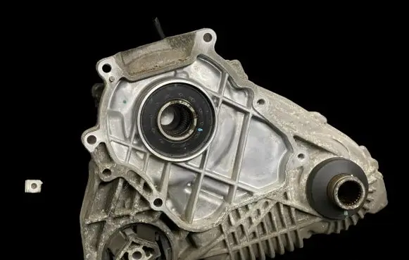 BMW X3 F25 Gearbox transfer box case 