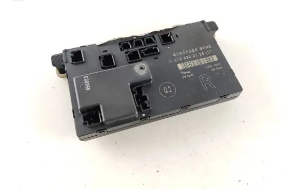 Mercedes-Benz CLS C219 Door control unit/module 2198200726 00005030