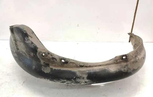 Volkswagen Polo II 86C 2F Front wheel arch liner splash guards 867809961