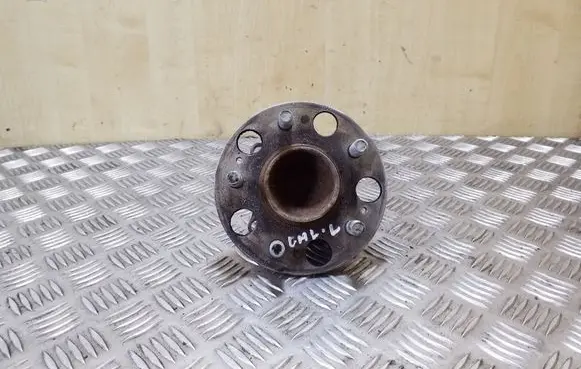 Honda Accord Rear wheel hub
