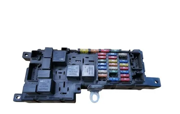 Volvo V70 Fuse box set 518322326 8637841 2060517002