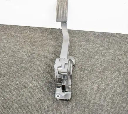 Volvo V40 Accelerator throttle pedal 6PV010368 31280598