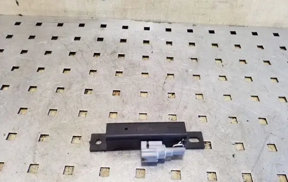 Nissan Pathfinder R51 Airbag deployment crash/impact sensor