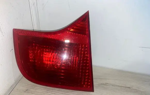 Audi A4 S4 B7 8E 8H Tailgate rear/tail lights 8i5945093a