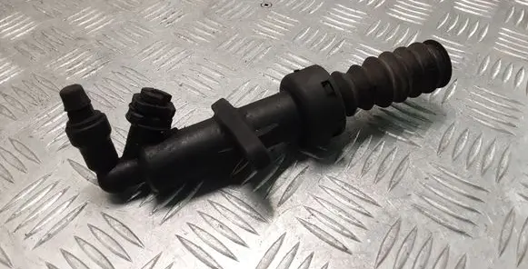 Peugeot 307 Clutch slave cylinder 