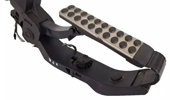 Mercedes-Benz C W203 Accelerator throttle pedal A2033000104