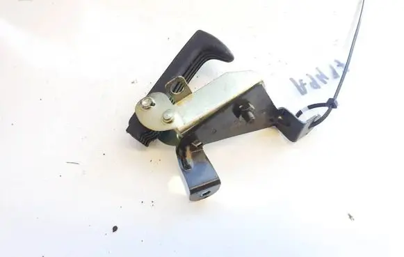 Volkswagen Golf Plus Engine bonnet (hood) release handle 5m0867730