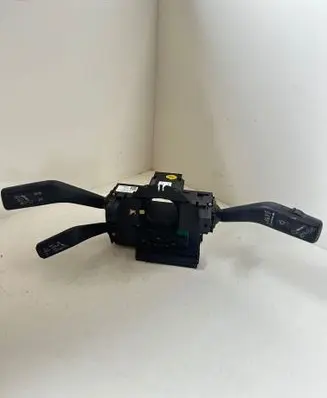Volkswagen PASSAT B6 Wiper turn signal indicator stalk/switch 68493