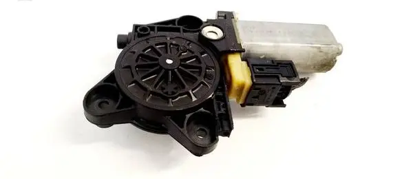 Mercedes-Benz C W203 Rear door window regulator motor 0130822007