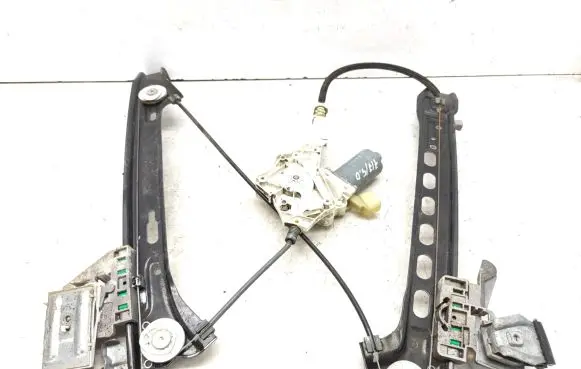 Mercedes-Benz CLS C219 Rear door window regulator with motor A2198200642 0130821432