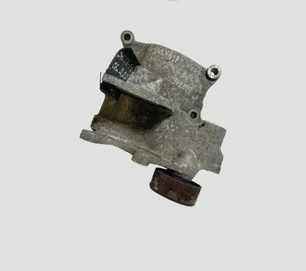 Hyundai Santa Fe Engine mounting bracket