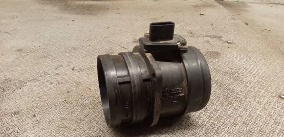 Audi Q7 4L Mass air flow meter 06J906461