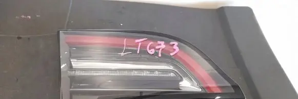 Tesla Model 3 Tailgate rear/tail lights