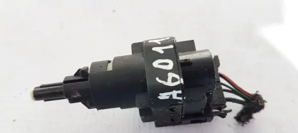 Volkswagen Fox Brake pedal sensor switch 6Q0945511