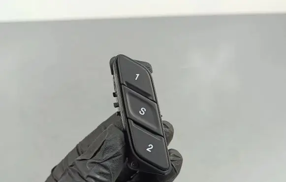 Jeep Grand Cherokee WL Seat memory switch 68457122AA