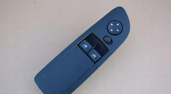 BMW 1 E81 E87 Electric window control switch BMW9216520