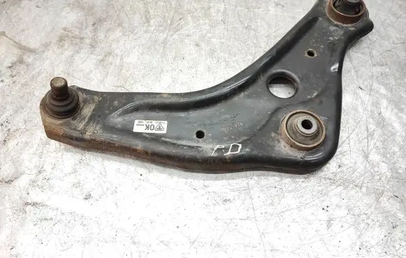 Nissan Qashqai Front lower control arm/wishbone 44EA0BRH