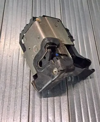 Ford Fusion Front door lock