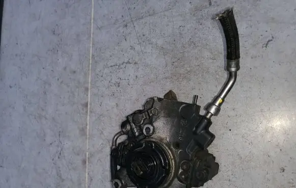 Opel Antara Fuel injection high pressure pump 28318240