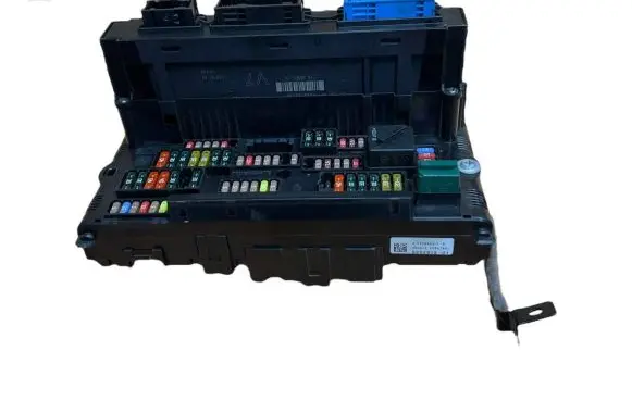 BMW 5 F10 F11 Fuse module 9252815 9284284