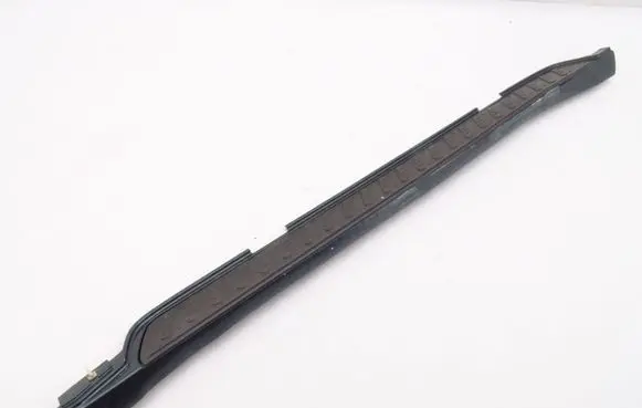 Mitsubishi Pajero Front sill (body part) MN117261