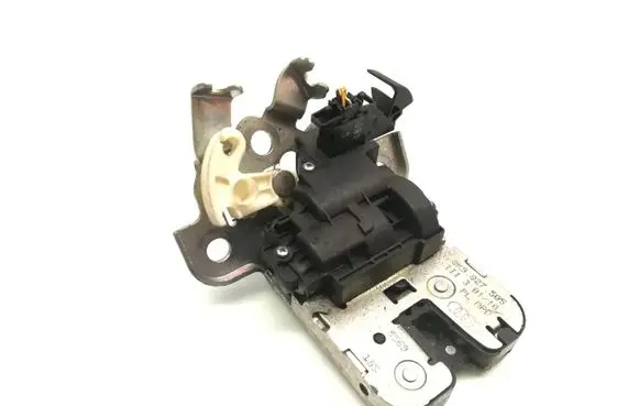 Audi A3 S3 8P Tailgate/trunk/boot lock/catch/latch 8K9927505
