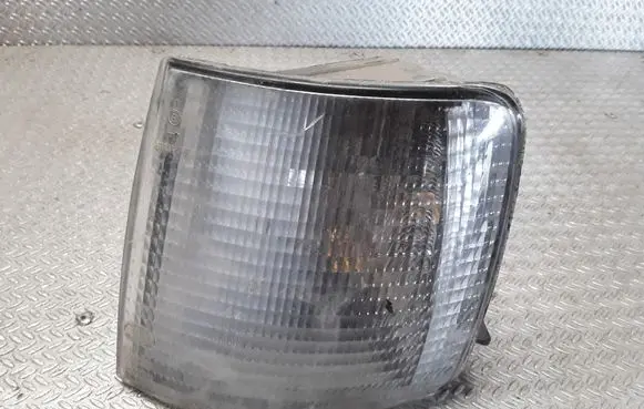 Volkswagen PASSAT B3 Front indicator light 357953049