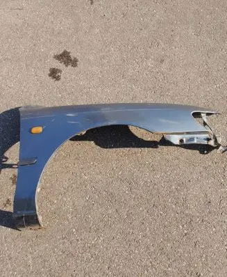 Toyota Corolla E100 Fender