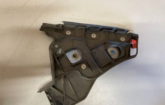 Opel Astra J Front bumper mounting bracket 13264474