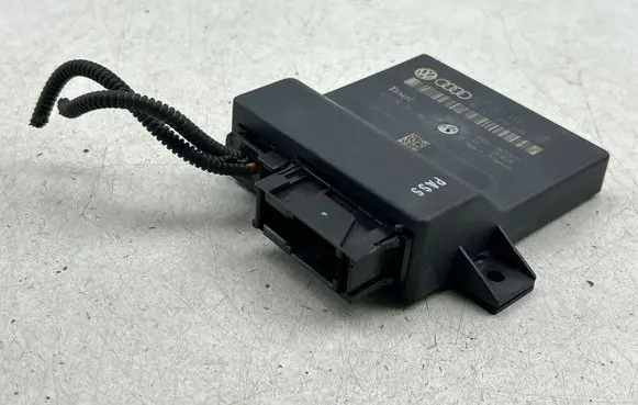 Audi Q7 4L Gateway control module 4L0907468