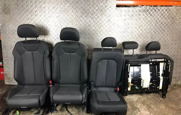 Audi Q3 F3 Seat set 83A963557B