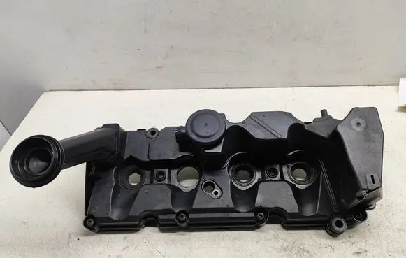 Volkswagen Crafter Rocker cam cover 04L103469