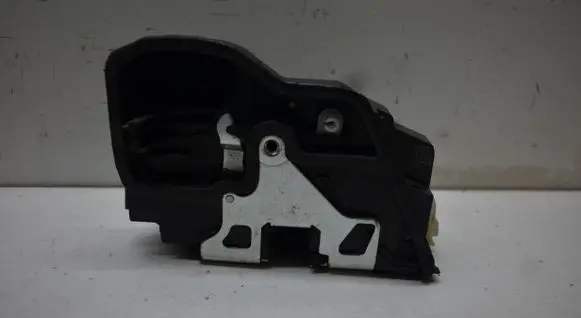 BMW 3 F30 F35 F31 Front door lock 7202150
