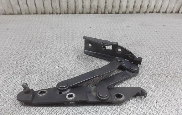 Nissan Primera Tailgate/trunk/boot hinge