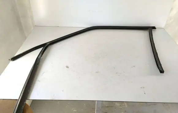Ford Galaxy Rubber seal front door window/glass 6M21U21510
