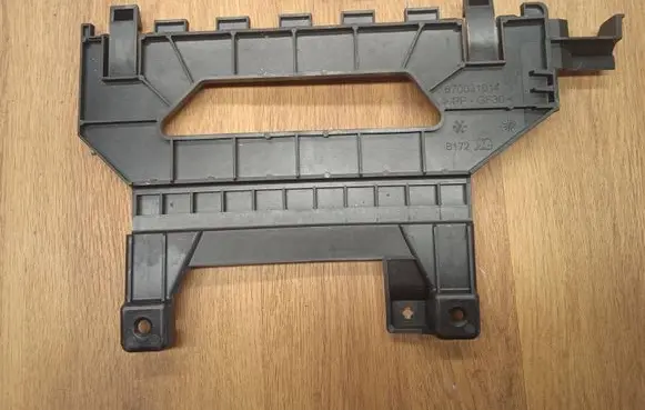 Maserati Ghibli Battery bracket 670031014