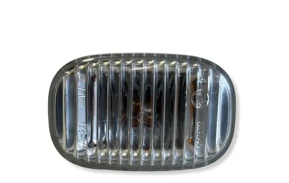 Toyota Avensis T250 Front fender indicator light VALEO0556