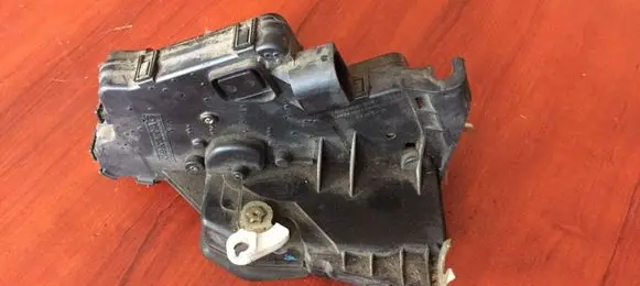 BMW 3 E46 Front door lock 244BTR