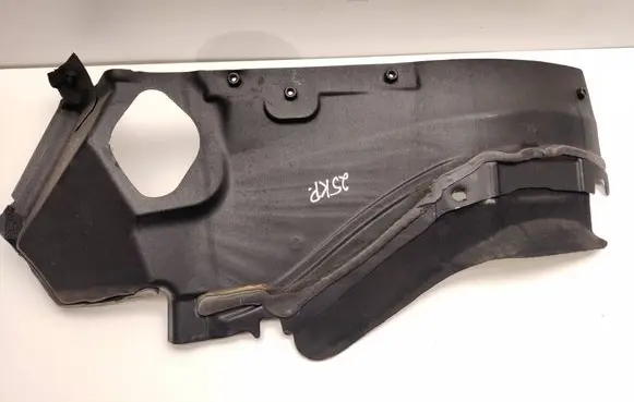 Dodge Durango III Heat shield in engine bay 