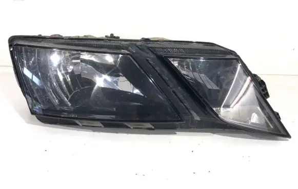 Skoda Octavia Mk3 (5E) Headlight/headlamp 5E1941016C