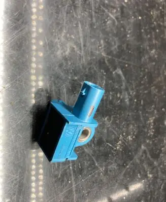 Audi Q3 8U Airbag deployment crash/impact sensor 5K0959351A