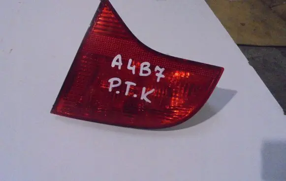 Tailgate rear/tail lights