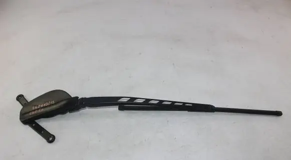 BMW 5 E60 E61 Front wiper blade arm 7144540