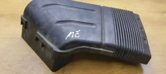 Audi A4 S4 B7 8E 8H Air intake duct part 8E0129617