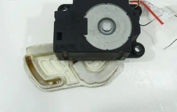 A/C air flow flap actuator/motor