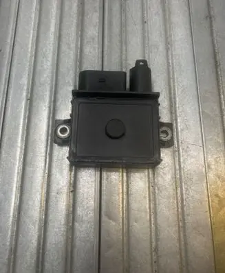 BMW 1 E81 E87 Glow plug pre-heat relay 7786821 0001289045 52212010